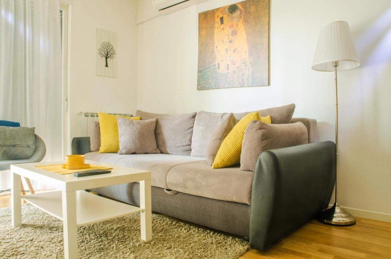 Apartment Sola Zagreb Exteriör bild