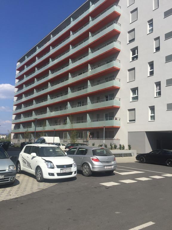 Apartment Sola Zagreb Exteriör bild